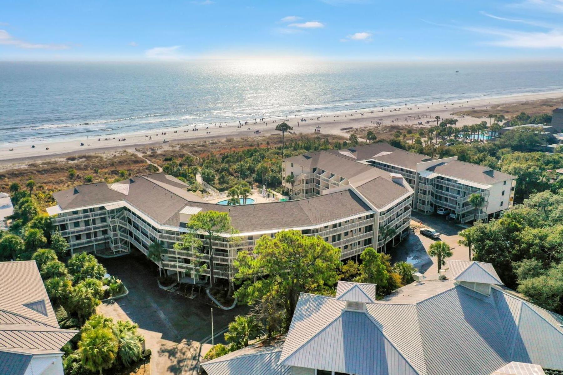 The Breakers #220 Beach Condo, Beautiful Ocean View At Coligny Beach, 4 N Forest Beach Drive Hilton Head, Walk To All Shops Restaurants, Renovated Jan 2024, Vacation Rental Hhi Llc Гілтон-Гед-Айленд Екстер'єр фото