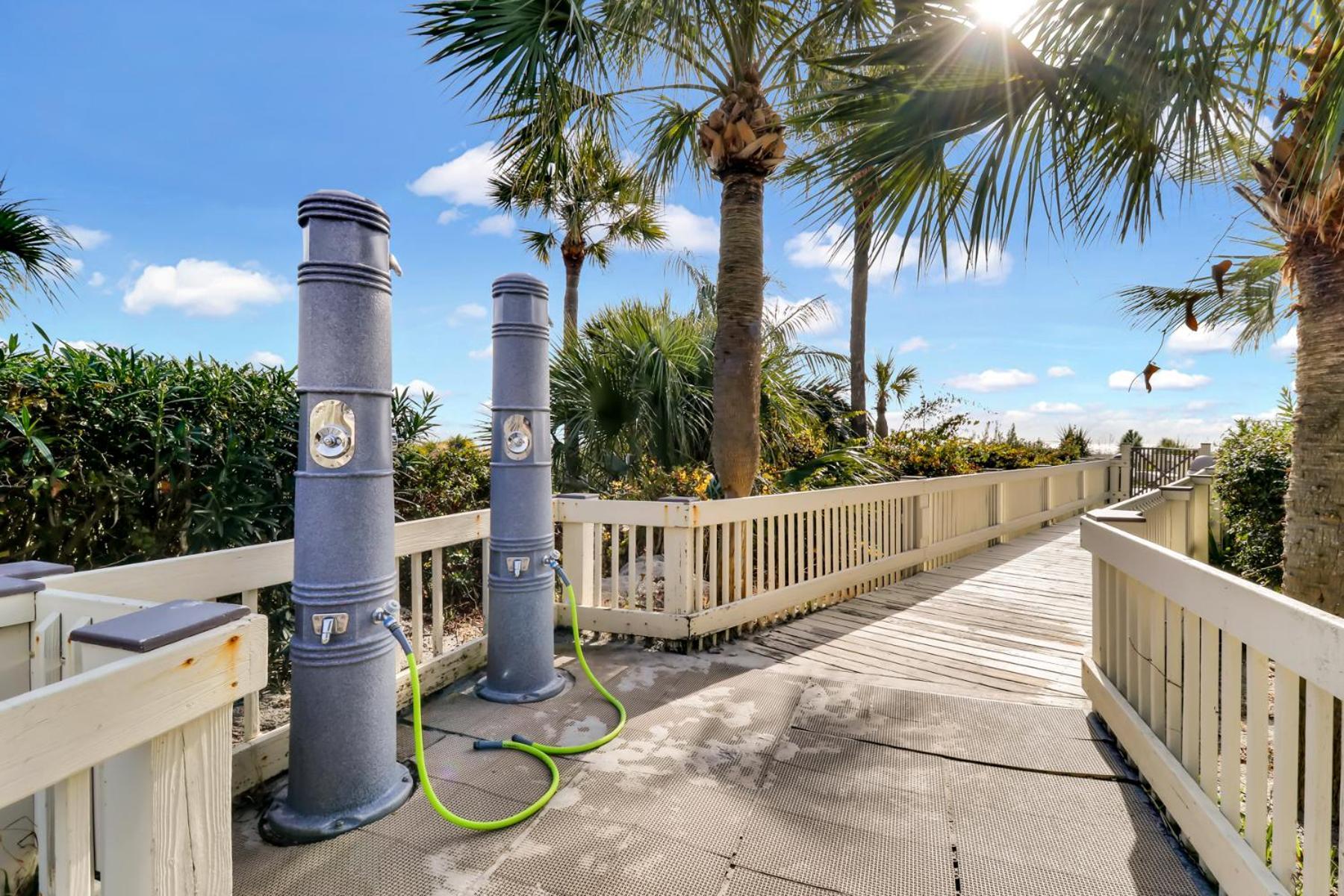 The Breakers #220 Beach Condo, Beautiful Ocean View At Coligny Beach, 4 N Forest Beach Drive Hilton Head, Walk To All Shops Restaurants, Renovated Jan 2024, Vacation Rental Hhi Llc Гілтон-Гед-Айленд Екстер'єр фото