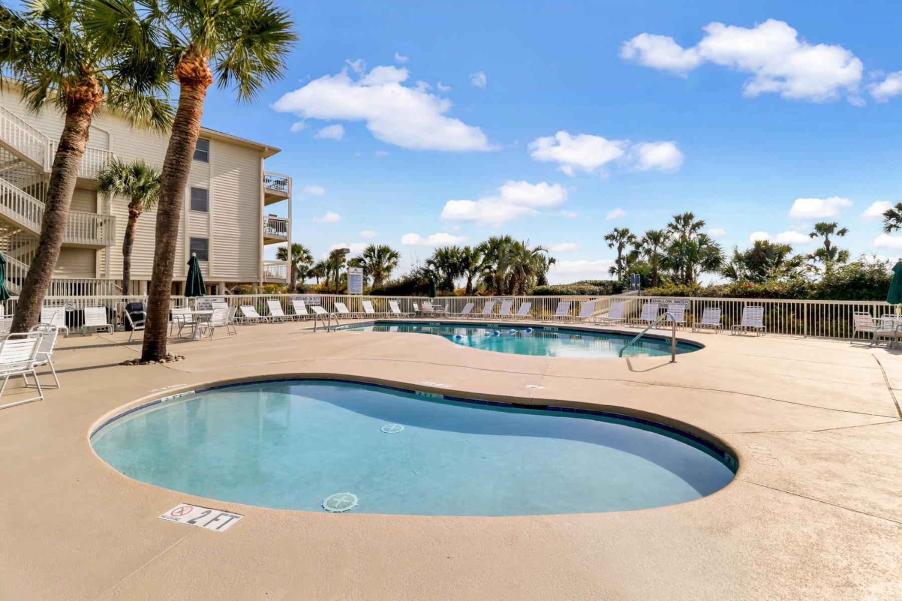 The Breakers #220 Beach Condo, Beautiful Ocean View At Coligny Beach, 4 N Forest Beach Drive Hilton Head, Walk To All Shops Restaurants, Renovated Jan 2024, Vacation Rental Hhi Llc Гілтон-Гед-Айленд Екстер'єр фото