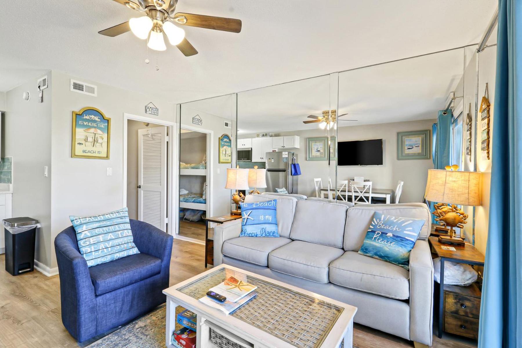 The Breakers #220 Beach Condo, Beautiful Ocean View At Coligny Beach, 4 N Forest Beach Drive Hilton Head, Walk To All Shops Restaurants, Renovated Jan 2024, Vacation Rental Hhi Llc Гілтон-Гед-Айленд Екстер'єр фото