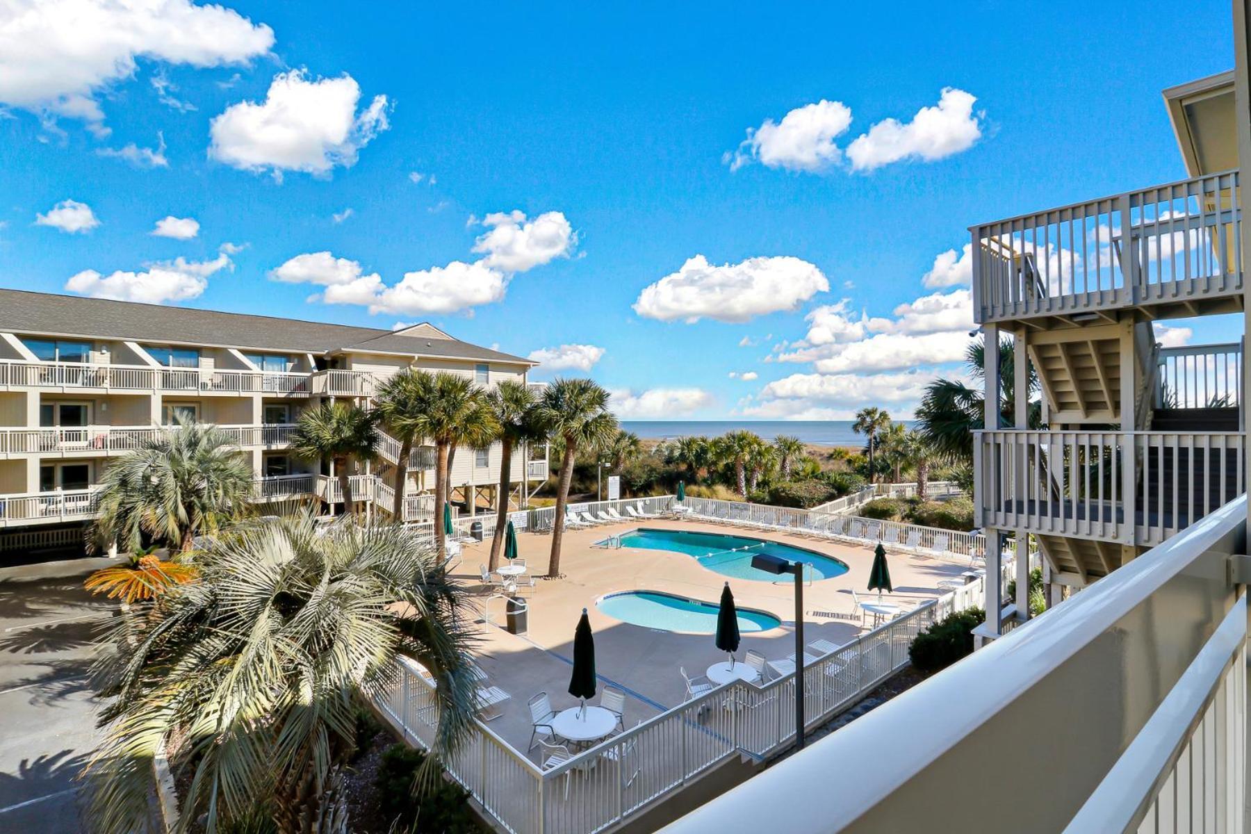 The Breakers #220 Beach Condo, Beautiful Ocean View At Coligny Beach, 4 N Forest Beach Drive Hilton Head, Walk To All Shops Restaurants, Renovated Jan 2024, Vacation Rental Hhi Llc Гілтон-Гед-Айленд Екстер'єр фото