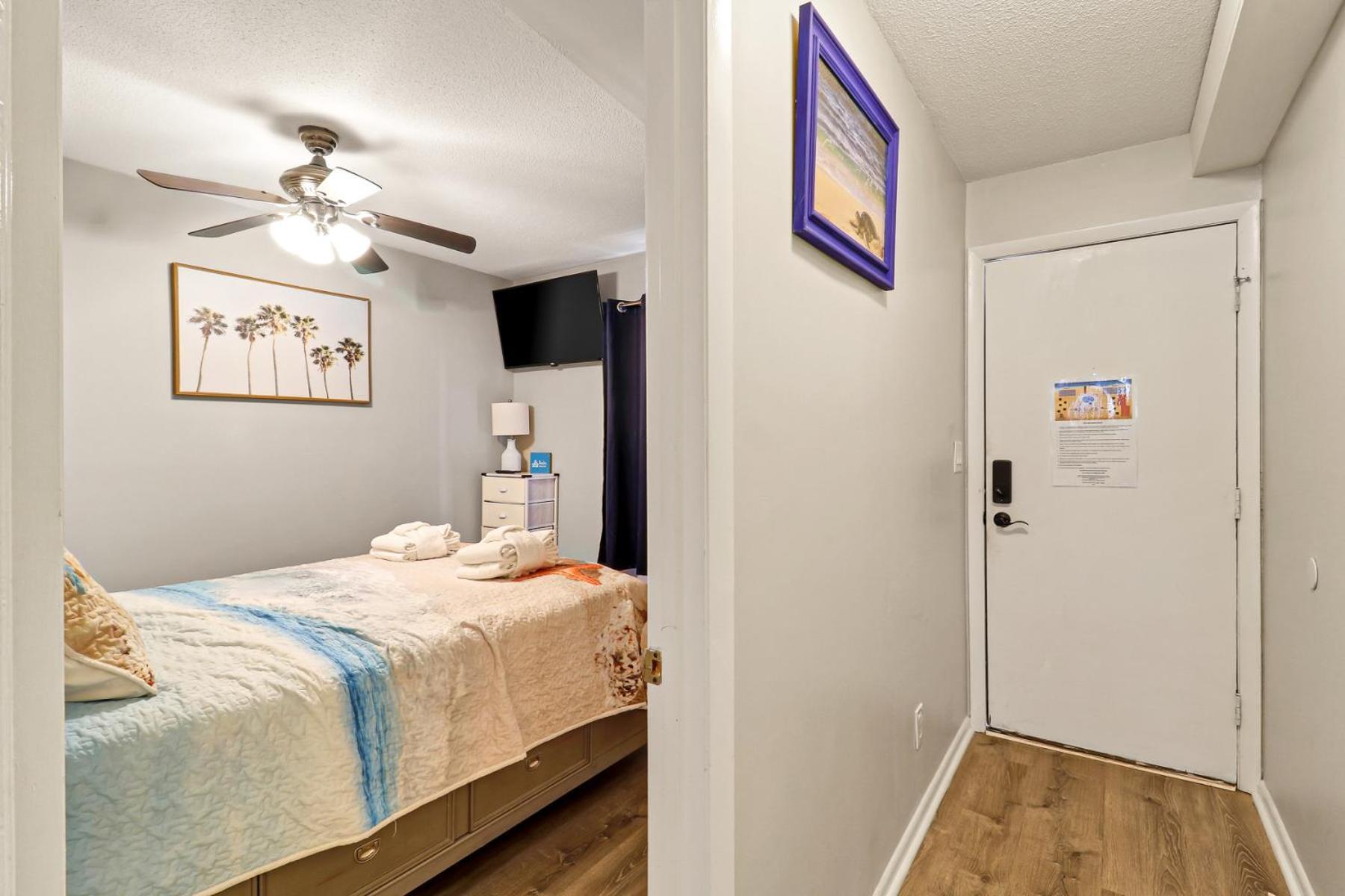 The Breakers #220 Beach Condo, Beautiful Ocean View At Coligny Beach, 4 N Forest Beach Drive Hilton Head, Walk To All Shops Restaurants, Renovated Jan 2024, Vacation Rental Hhi Llc Гілтон-Гед-Айленд Екстер'єр фото