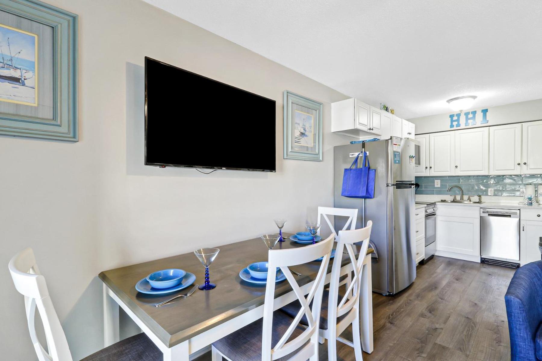 The Breakers #220 Beach Condo, Beautiful Ocean View At Coligny Beach, 4 N Forest Beach Drive Hilton Head, Walk To All Shops Restaurants, Renovated Jan 2024, Vacation Rental Hhi Llc Гілтон-Гед-Айленд Екстер'єр фото